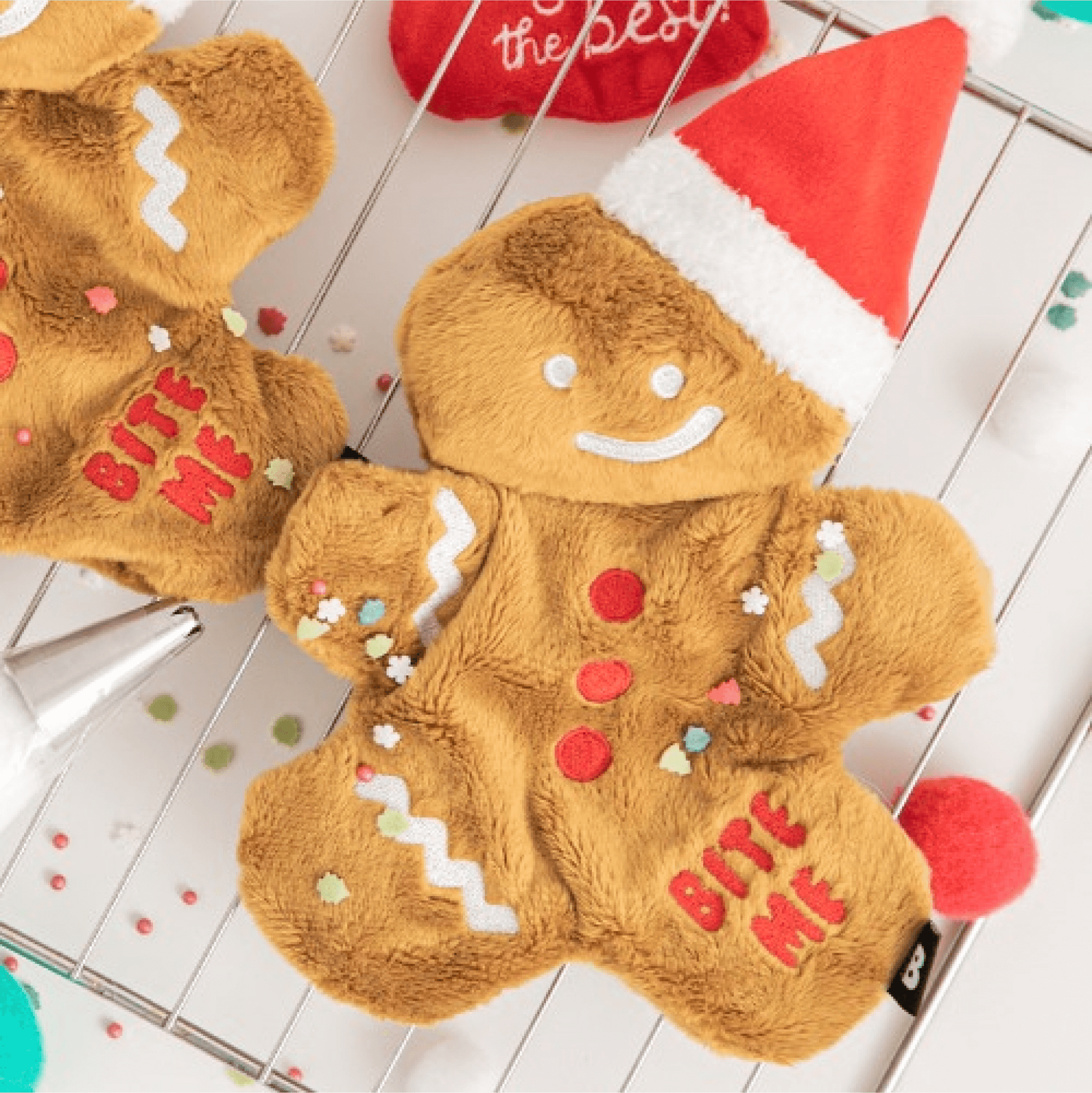 Gingerbread Hug Me Tug Toy